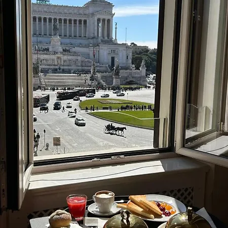 Piazza Venezia Luxury Suite Rome Exterior photo
